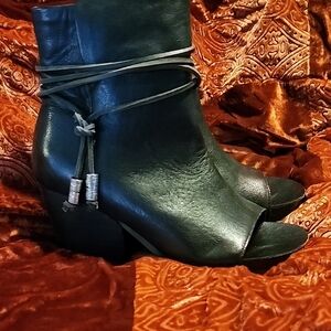 Chic Black Leather Ankle Boots